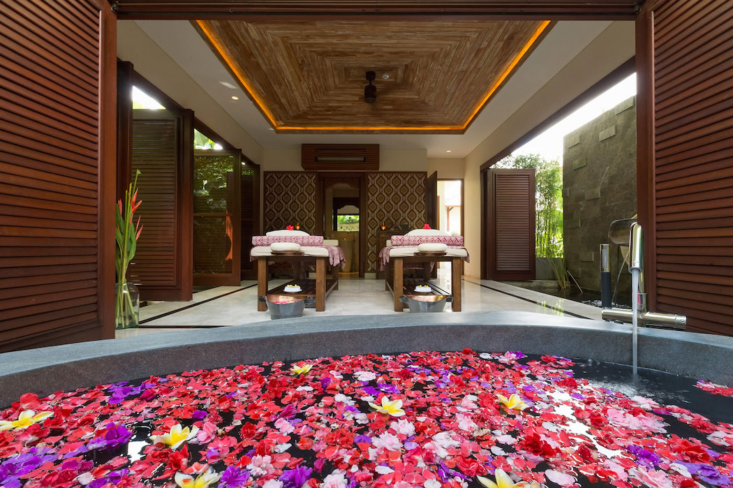 Villa-Kaba-Kaba-Estate-Bali---Spa-room-flower-bath
