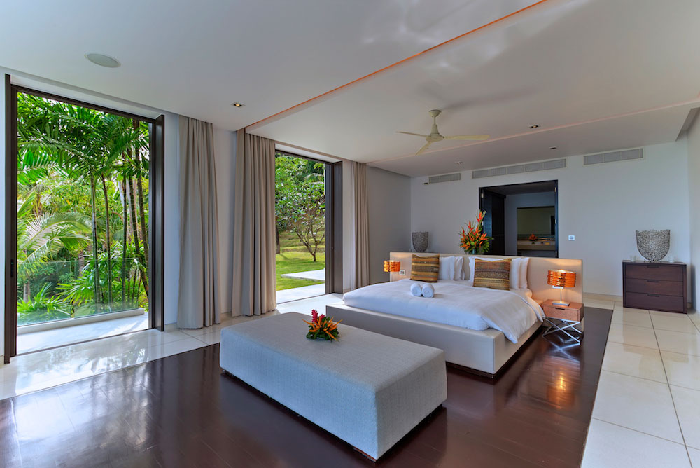 Villa-Ocean's-11-Phuket---Master-Bedroom-(2)