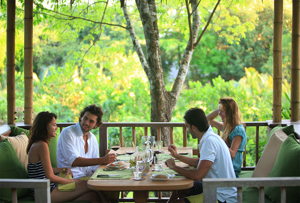 six_senses_yao_noi_975x660_the_dining_room-dining_sala