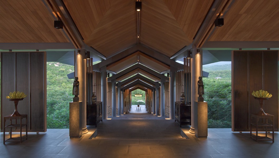 amanoi-24 Noi Central Pavilion Entrance Steps_1400x600