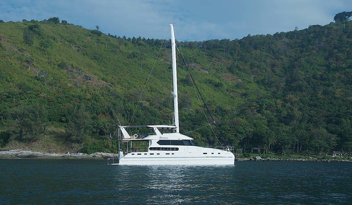 shangani-yacht-charter-2-day-1140x664