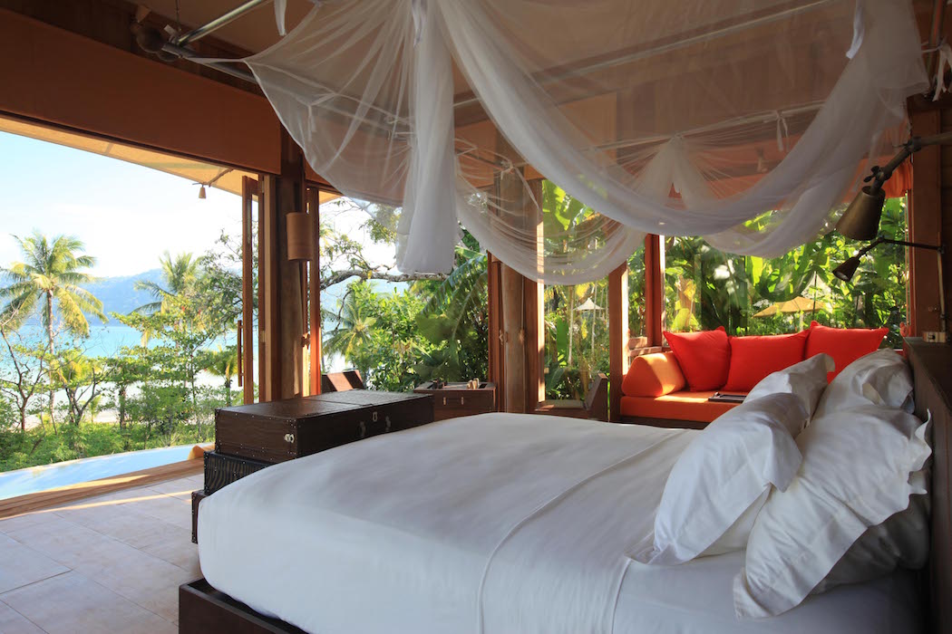 soneva-kiri-beach-villa-suite-bedroom_262_574