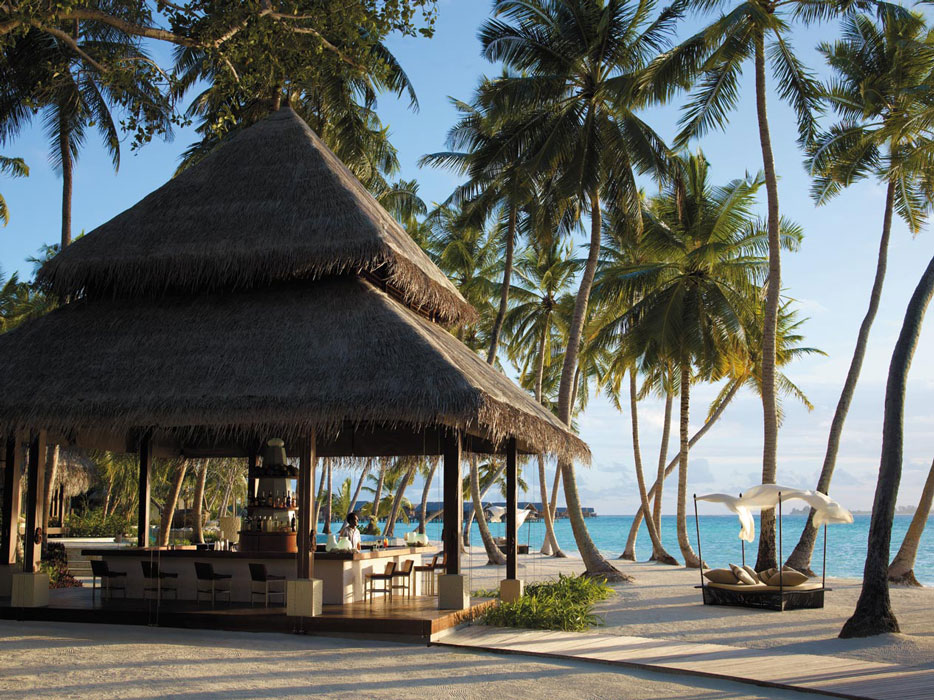 Shangri-La's Villingili Resort & Spa-Endheri-Pool-Bar