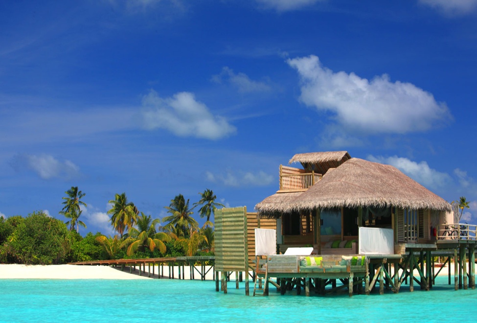 Six Senses Laamu 975x660_12_water_villa