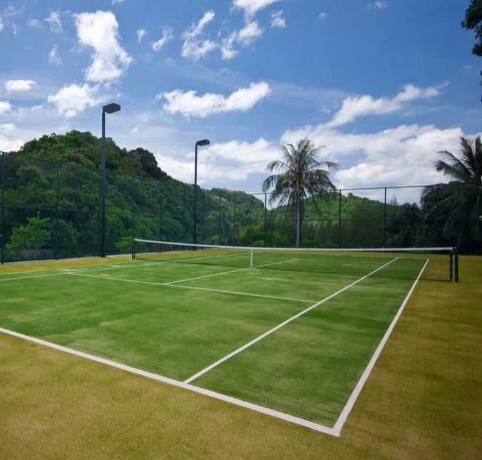 Play tennis at the villa