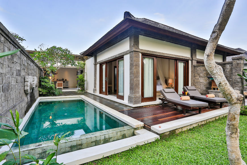 10-pool-deck-one-bedroom-pool-villa-royal-tulip-visesa-bali