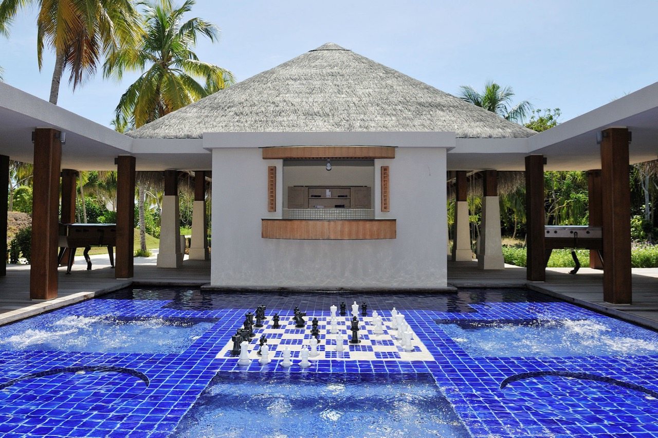Ayada Maldives Pool Chess