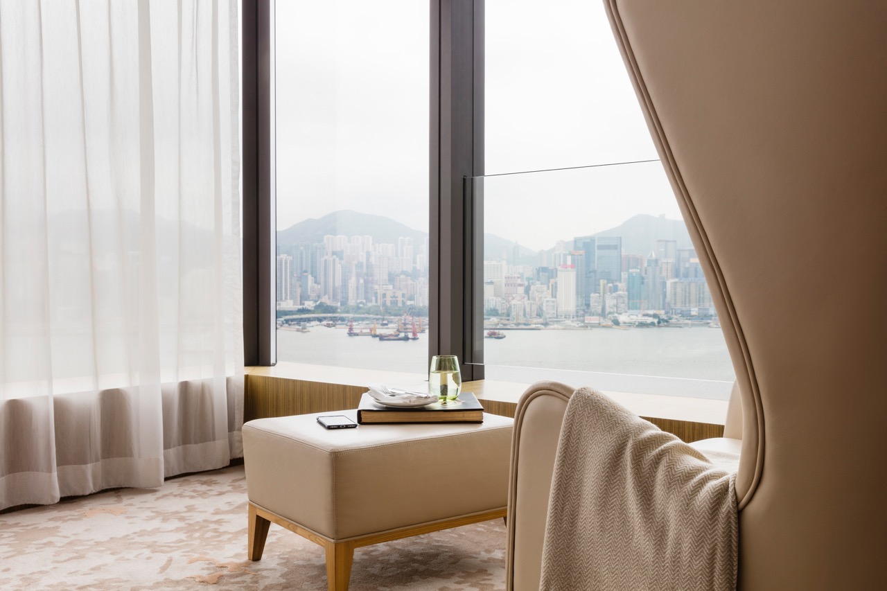 Hotel-Icon-Hong-Kong-Club-80-Suite-Bedroom
