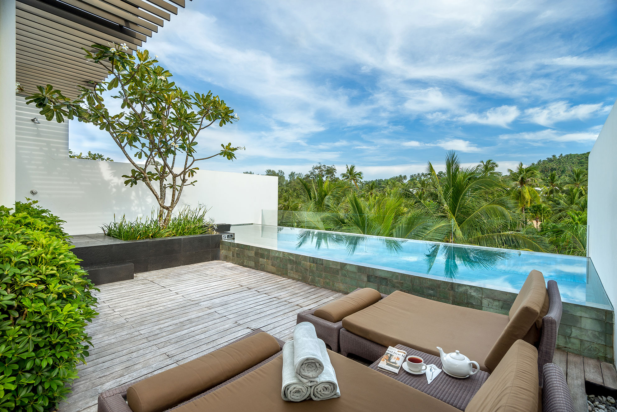penthouse with pool - twinpalms phuket