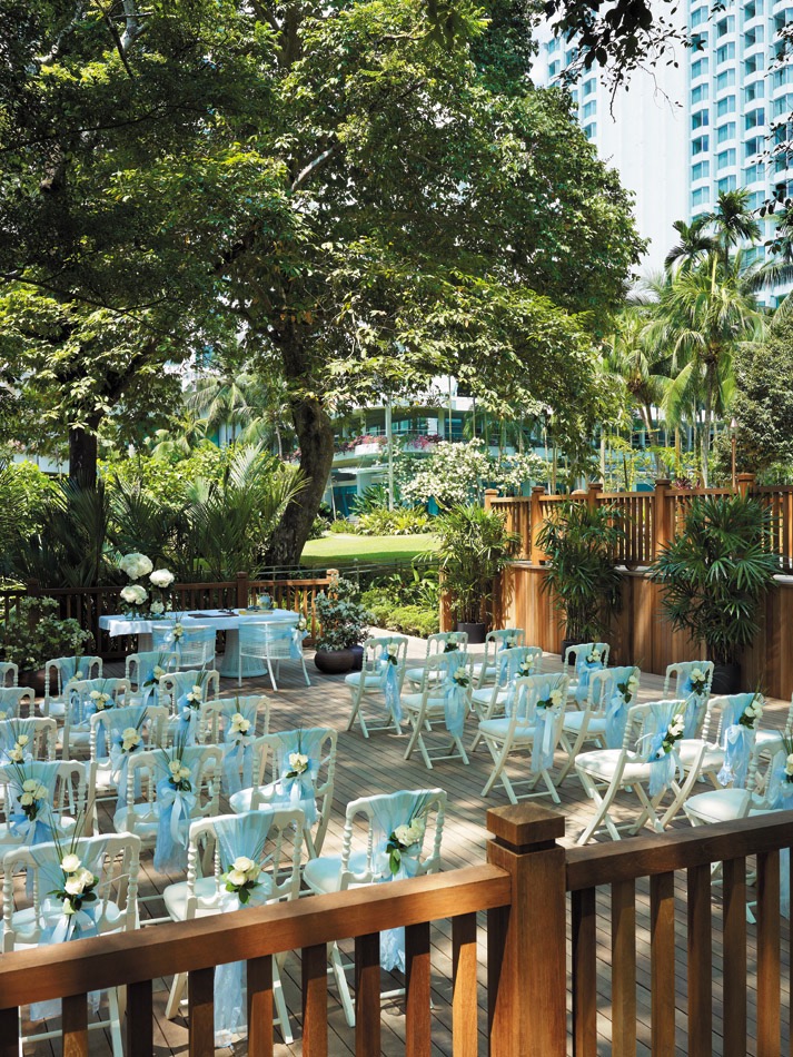 Shangri-La-Singapore-Garden-Deck–Wedding-Solemnisation-Set-Up