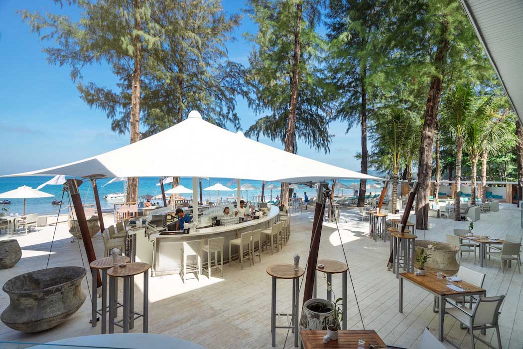 beach bar - catch beach club phuket