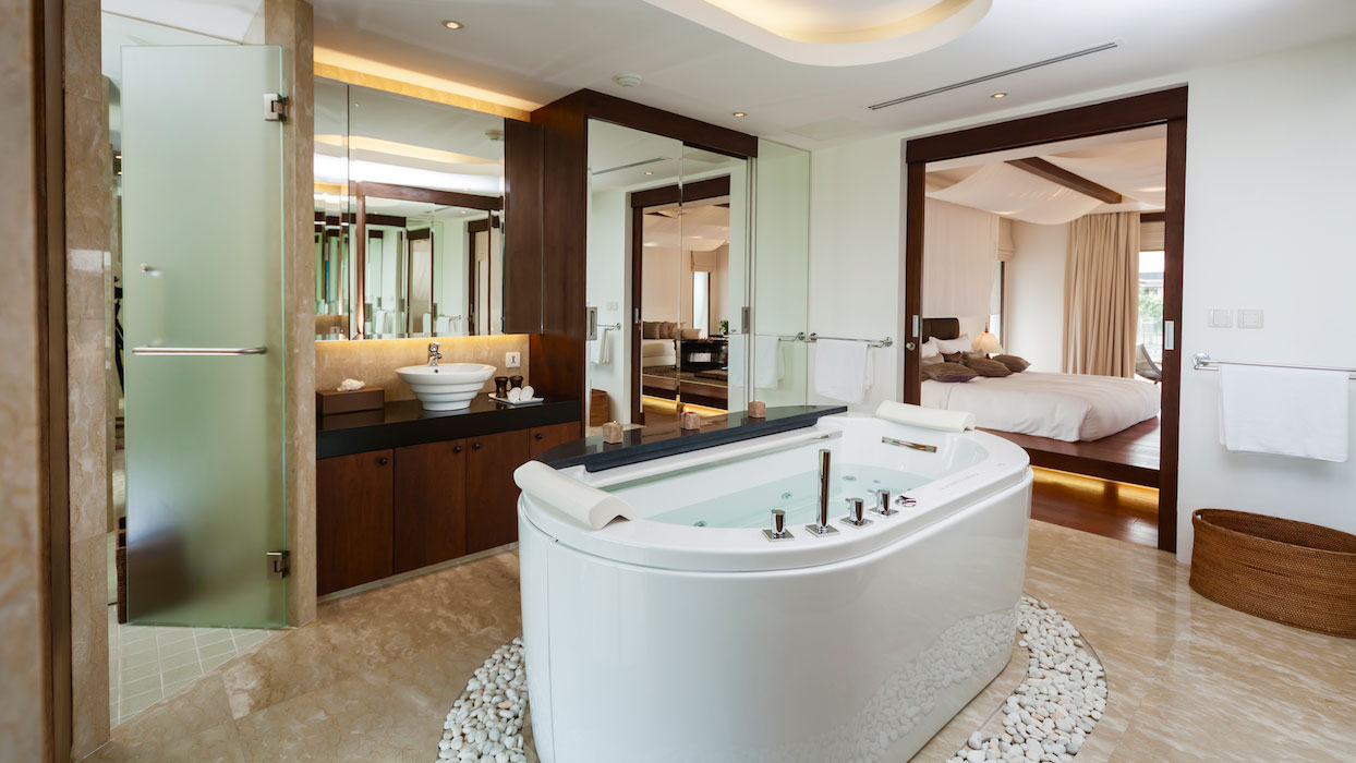 luxury bath - villa kalyana phuket