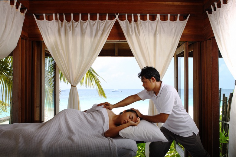 Cocoa Island - COMO Massage