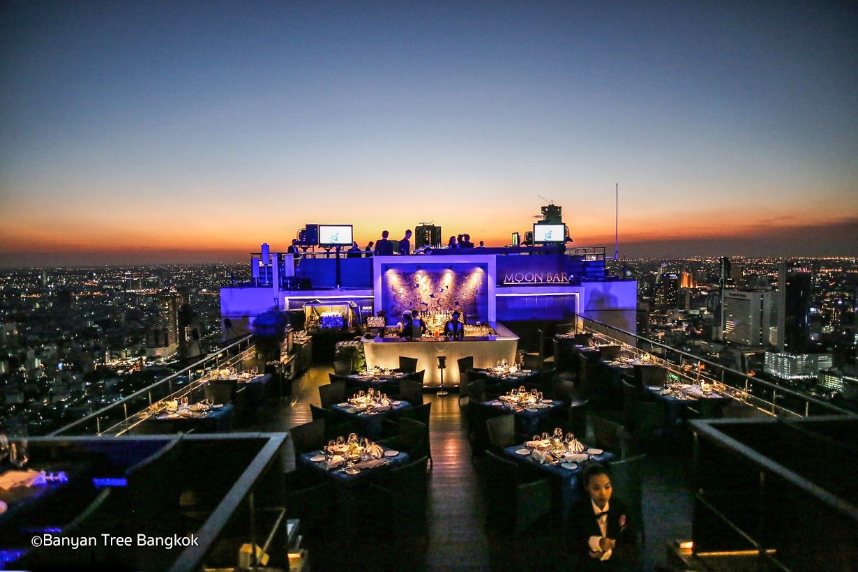 banyan-tree-hotel-vertigo-and-moon-bar-2-asiawebdirect