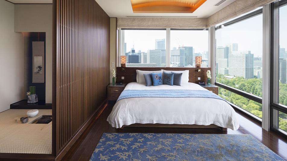 the-peninsula-tokyo-the-peninsula-suite-bedroom