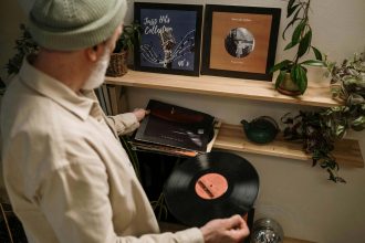 How to Build a Vintage Vinyl Record Collection